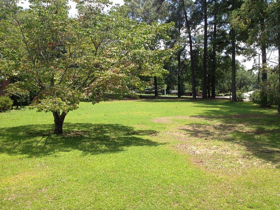 2nd image of 121 Hillcrest Dr