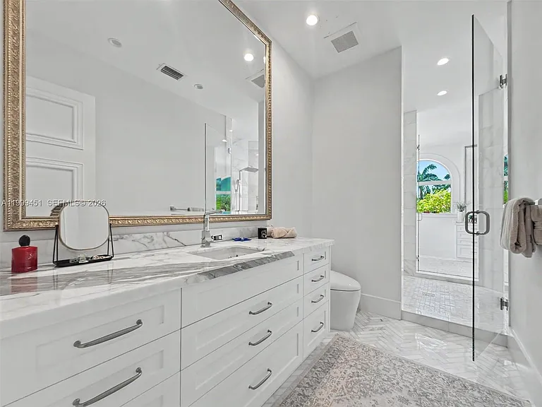 13689 Deering Bay Dr — Photo 9