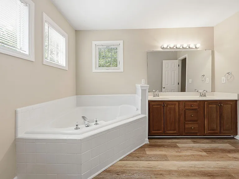 2716 Steeple Run Dr — Photo 24