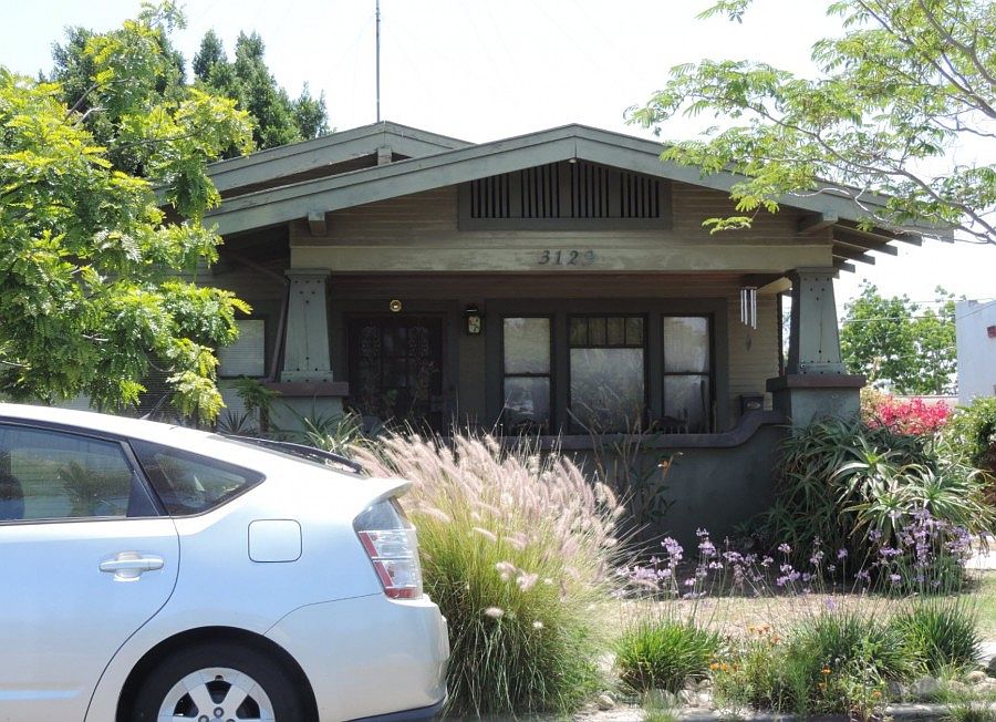 1st image of 3129 33rd St