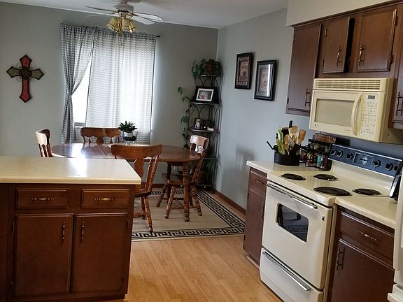 Eat in kitchen