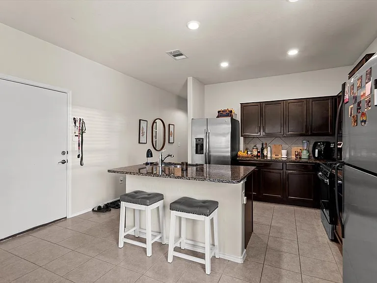 Black Granite Dr — Photo 11