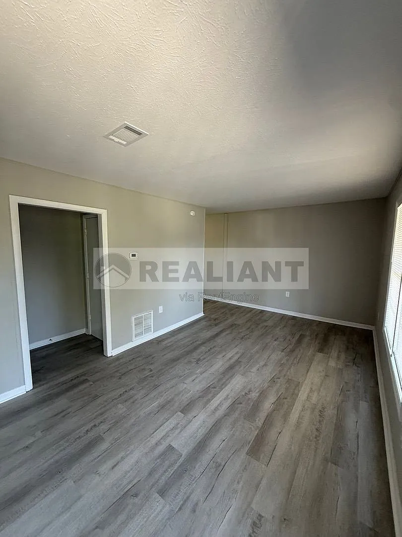 1 bed, 1.0 bath, 550 sqft, $850 — Photo 3