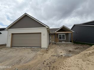 5026 Easton Dr, Oregon, OH 43616