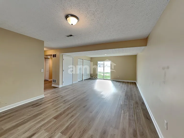 7057 Bennell Dr — Photo 7