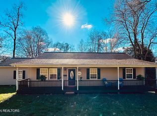 163 Hilltop Ln, Norris, TN 37828