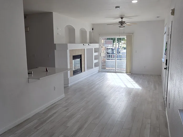 5255 Memphis St #1001 — Photo 13