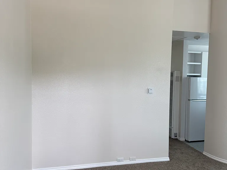 1105 Virginia Way — Photo 9