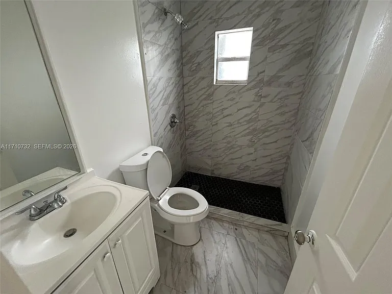 3529 NW 34th St #BACK — Photo 16