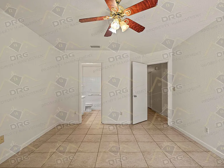 3524 Hallsboro Ct — Photo 17