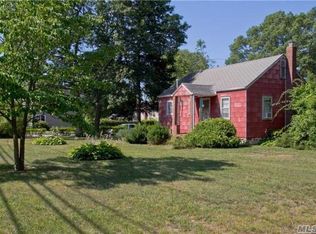 938 Coates Ave, Holbrook, NY 11741