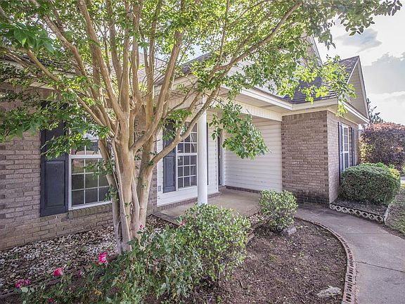 2nd image of 588 River Birch Dr