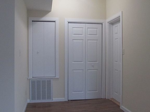 3rd image of 405 Glenwood Ave