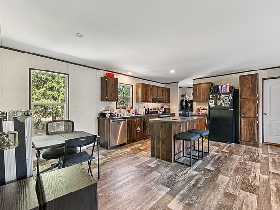 5th image of 144 Los Arcos Rd