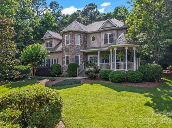 2541 Penngate Dr, Sherrills Ford, NC 28673