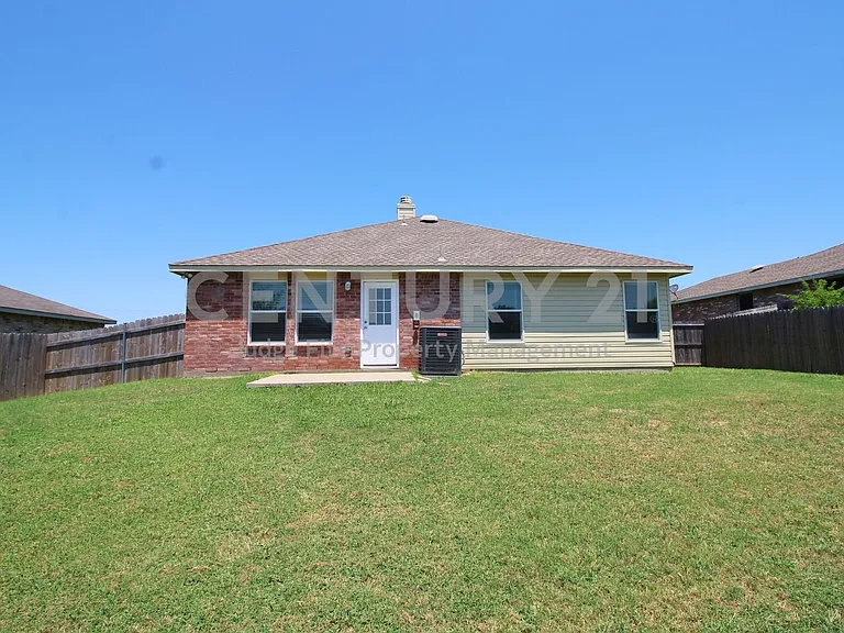 321 Briar Oaks Dr — Photo 20