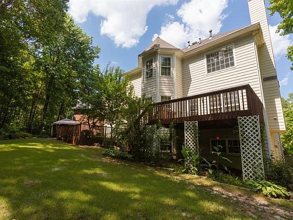 3rd image of 1848 De Winton Pl