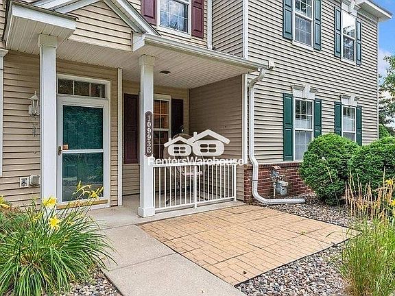 3rd image of 10993 Oak Grove Cir Unit E