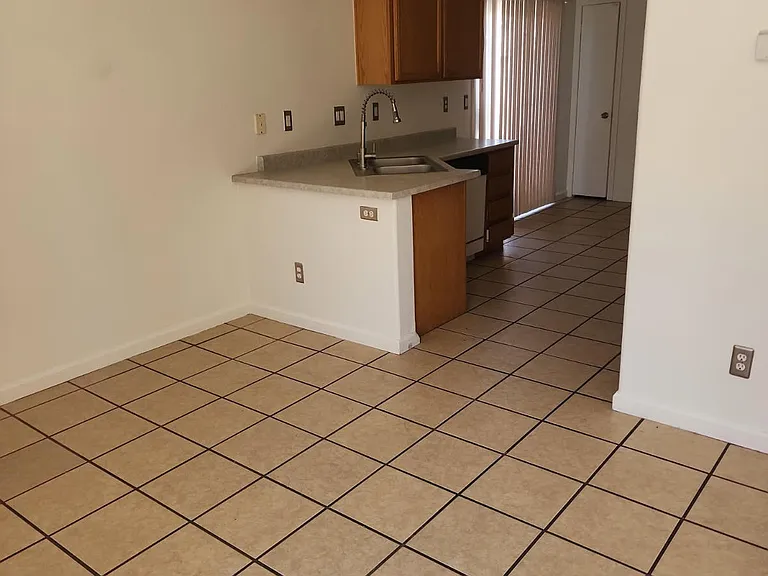 9914 Keephills St — Photo 24