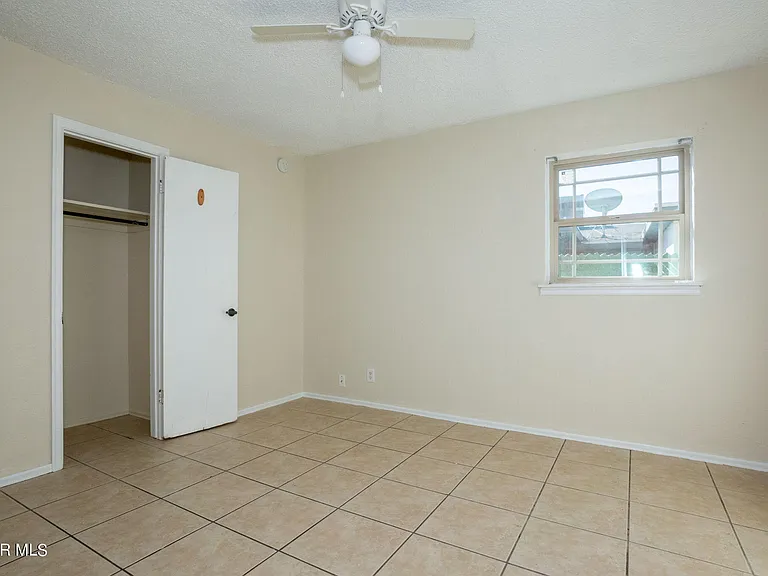 9309 Montgomery Dr — Photo 11