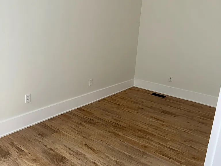 301 W Walnut St — Photo 8