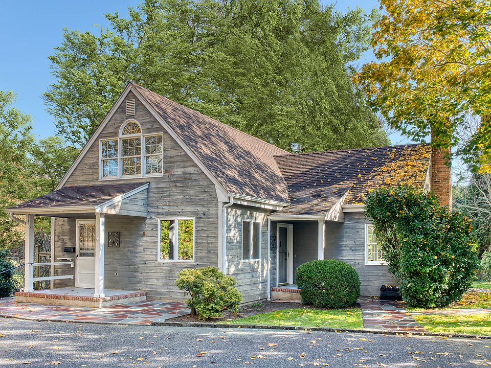 1st image of 10 Fithian Ln