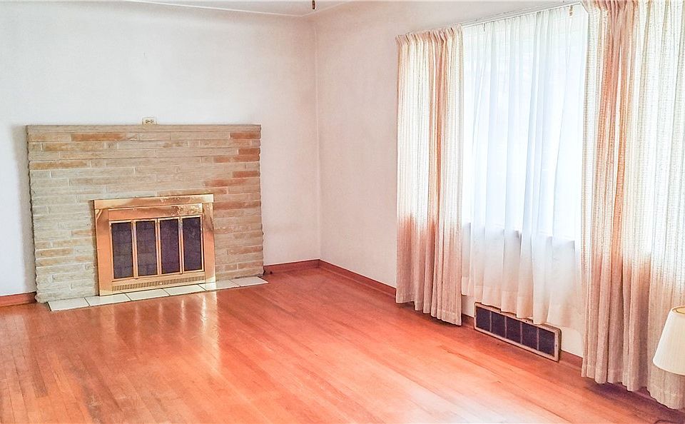 4689 Dobbins Rd, Poland, OH 44514 Zillow