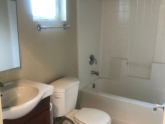 4th image of 16515 33rd Ave W #13