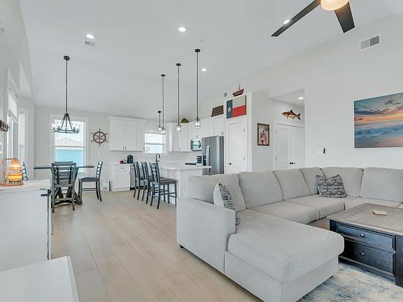 4th image of 3815 Kiva Rd