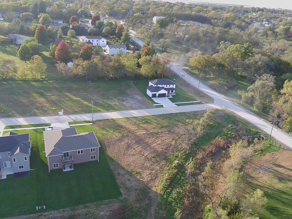 1st image of 920 Evergreen Rd