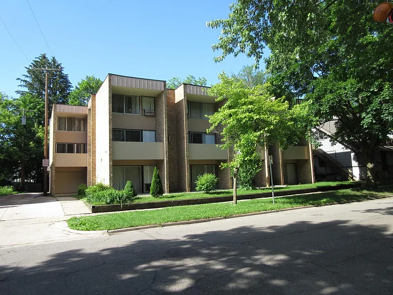 939 Dewey Ave #203 — Photo 1