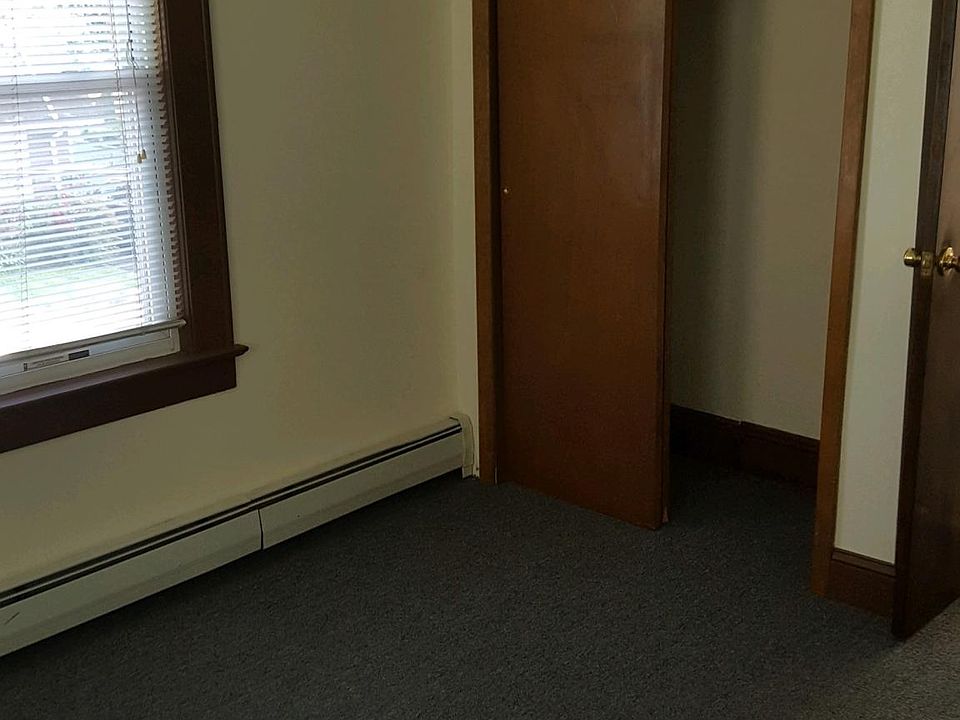 2nd image of 1 Vine St #B