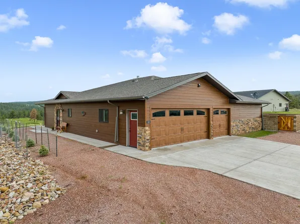 318 Falcon Dr, Hot Springs, SD 57747