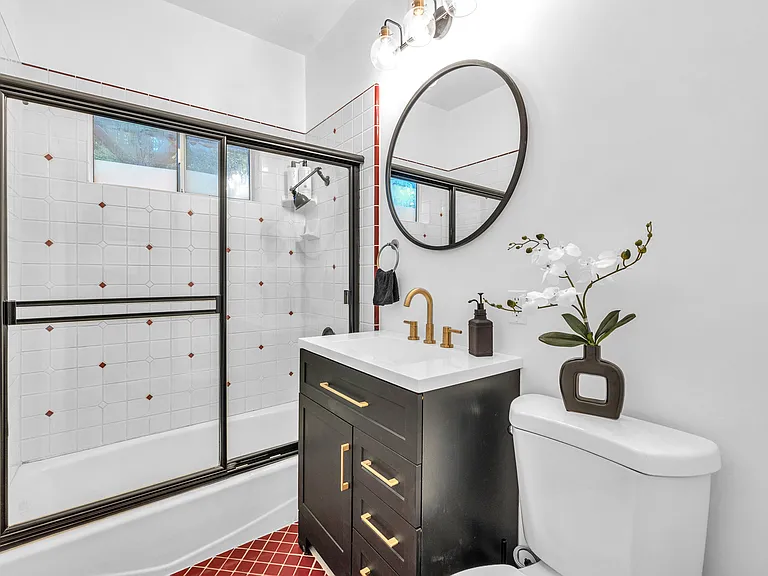 8700 Bonner Dr — Photo 18