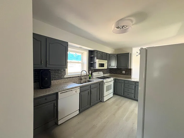 4343 W Diversey Ave #2 — Photo 3