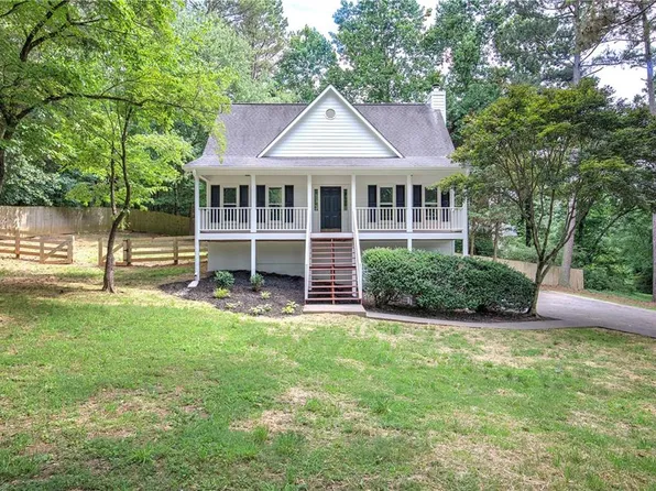 202 Hawkins Farm Cir, Ball Ground, GA 30107
