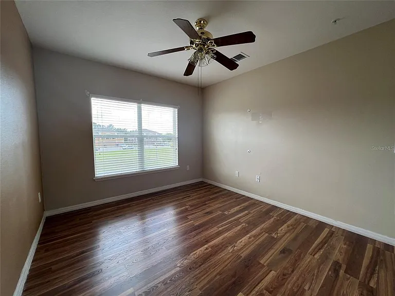 2137 Betsy Ross Ln #2137 — Photo 26