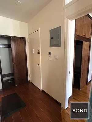 Rented by Bond New York | media 39