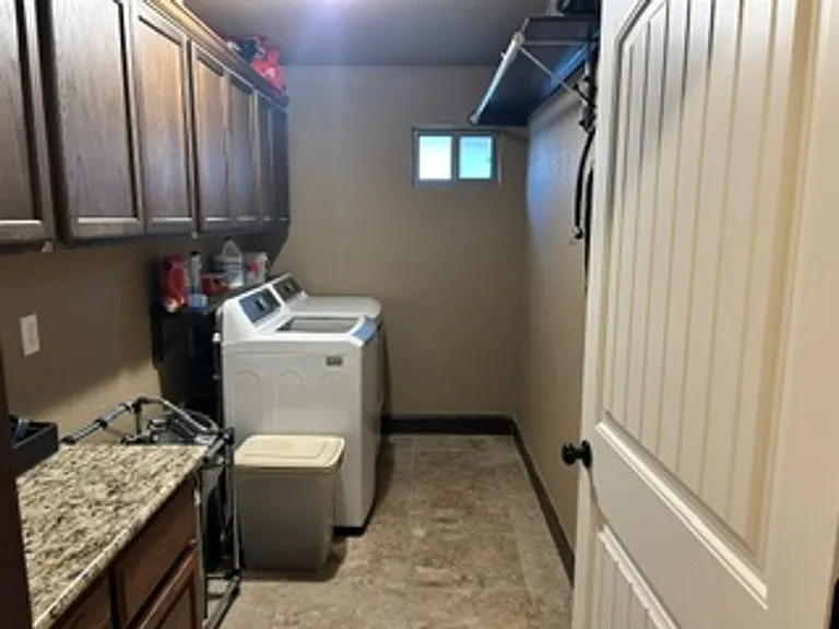 7065 McLeod Dr — Photo 20