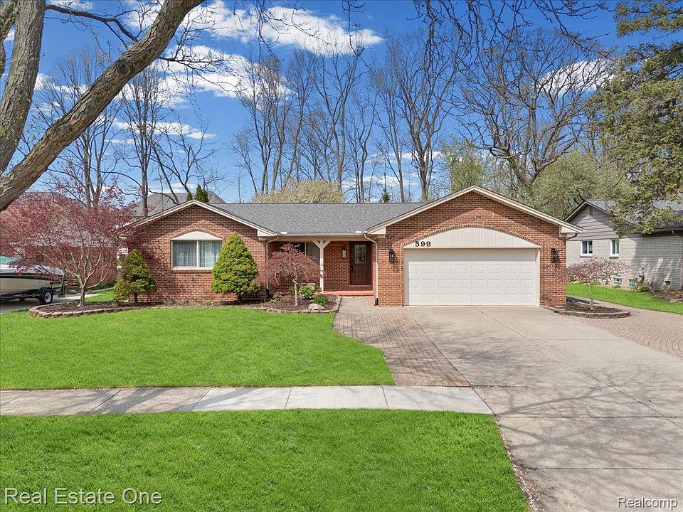 1st image of 599 Thurber Dr