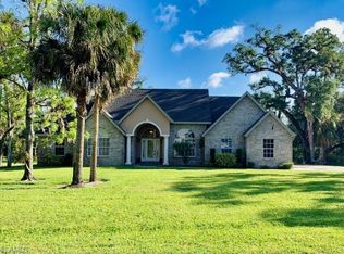 672 Turtle Ln, Labelle, FL 33935