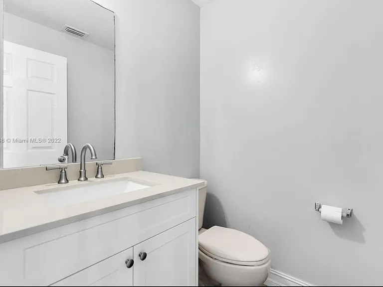 13950 SW 260th St #1 — Photo 17