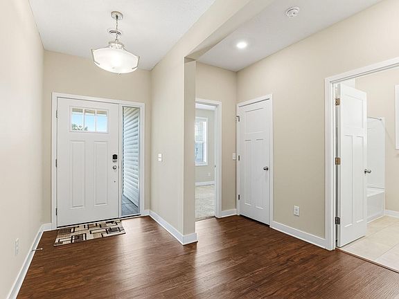 5th image of 6026 Idsen Ave S