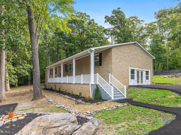 194 Black Cub Run Ln, Harpers Ferry, WV 25425