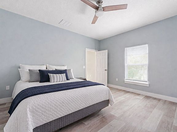 2nd image of 450 Flamingo Ct