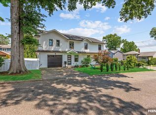 21 Briarcliffe Rd, Bergenfield, NJ 07621