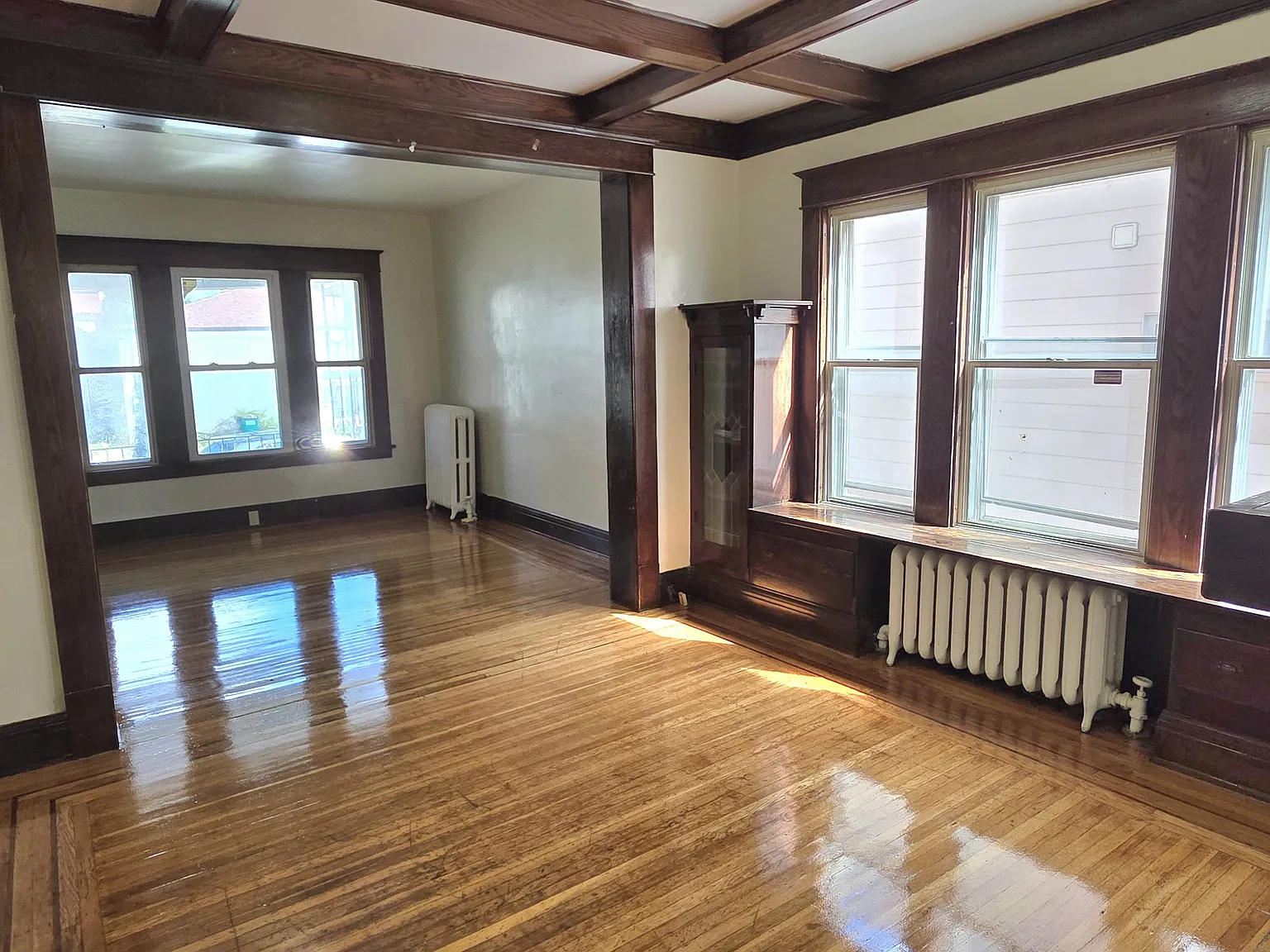 73 Rodney Ave — Photo 2