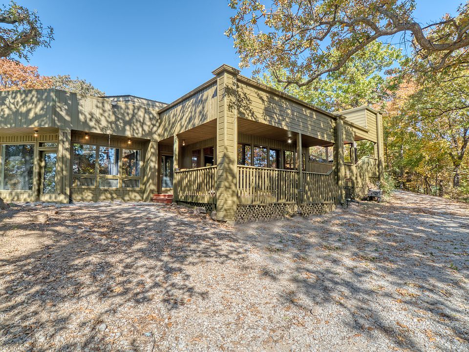 1st image of 935 Barker Creek Dr