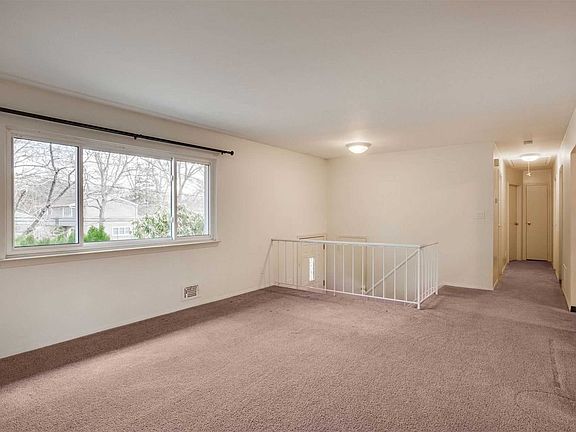 3rd image of 30 Junard Blvd