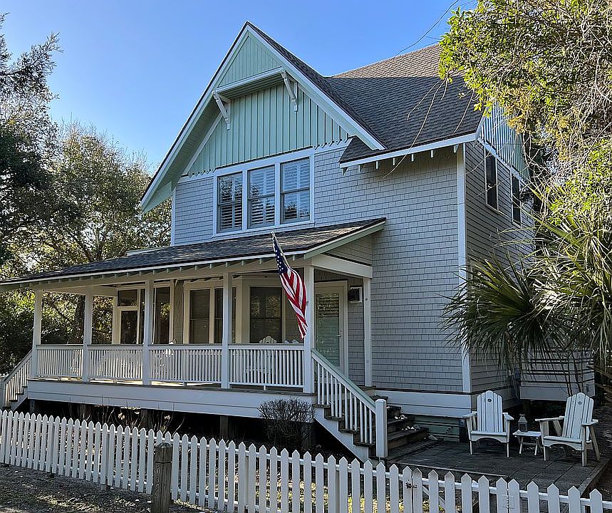 1st image of 626 Currituck Way